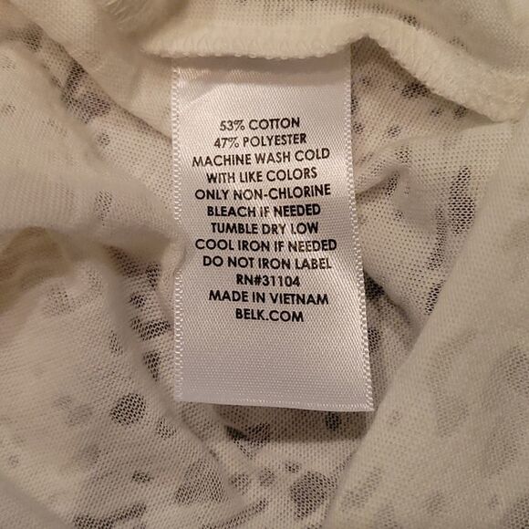 3/$30 New DIRECTIONS Cream Long Sleeve Burnout Scoop Neck Blouse Size Medium - Picture 6 of 8